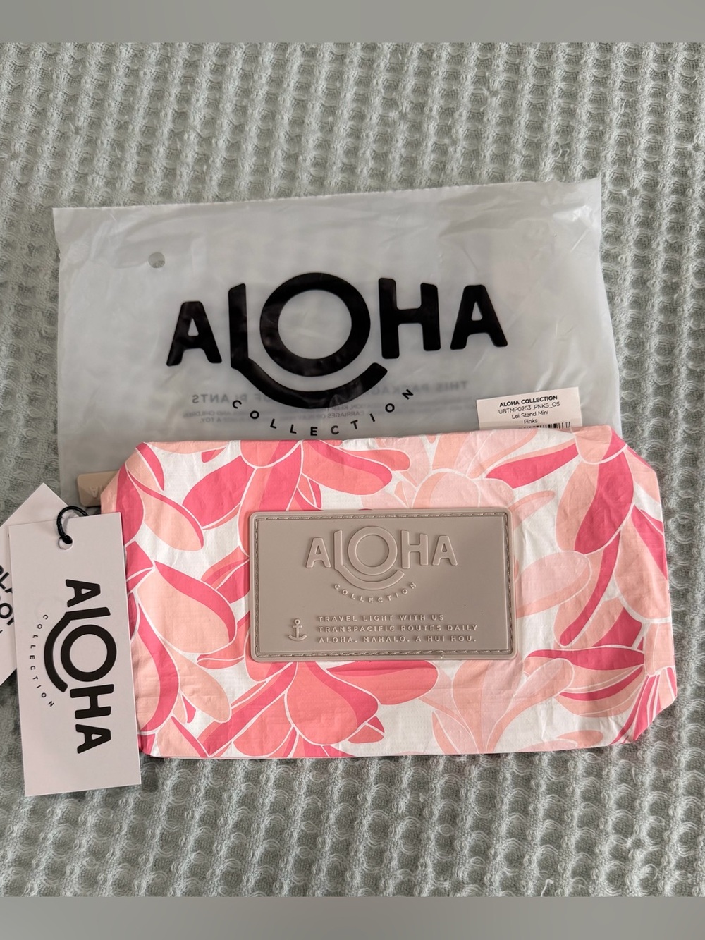 NWT ALOHA Collection Mini Pouch